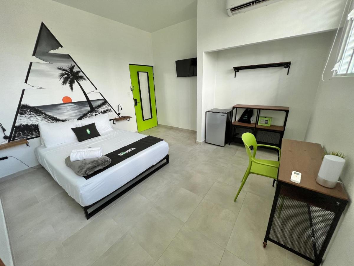 Nomada Beach Hostel- Isla Verde Сан-Хуан Экстерьер фото