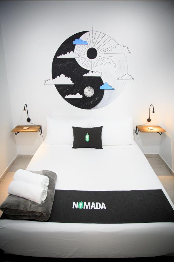 Nomada Beach Hostel- Isla Verde Сан-Хуан Экстерьер фото
