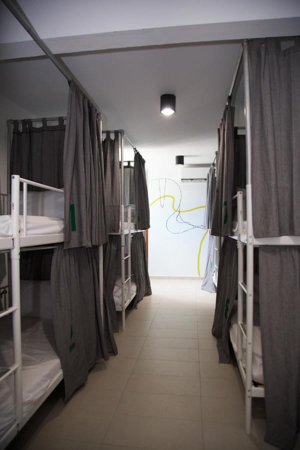 Nomada Beach Hostel- Isla Verde Сан-Хуан Экстерьер фото